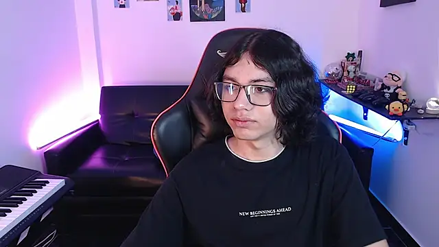 Snapshot of malik_harrison__ chatting on February 2025 05:10:02 PM malik harrison online show from February 2025 05:10:02 PM