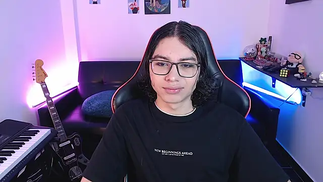 Snapshot of malik_harrison__ chatting on March 2025 03:07:01 PM malik harrison online show from March 2025 03:07:01 PM