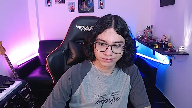 Snapshot of malik_harrison__ chatting on March 2025 05:39:02 PM malik harrison online show from March 2025 05:39:02 PM