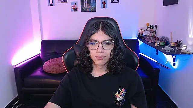 Snapshot of malik_harrison__ chatting on September 2025 02:50:02 PM malik harrison online show from September 2025 02:50:02 PM