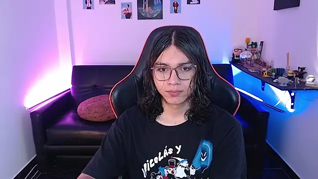 Snapshot of malik_harrison__ chatting on September 2025 03:45:01 PM malik harrison online show from September 2025 03:45:01 PM