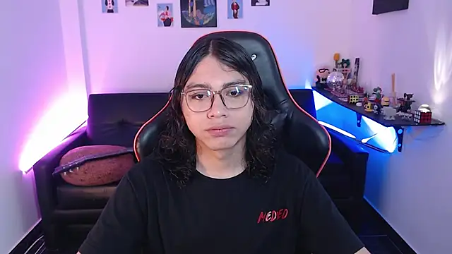 Snapshot of malik_harrison__ chatting on October 2025 03:57:02 PM malik harrison online show from October 2025 03:57:02 PM