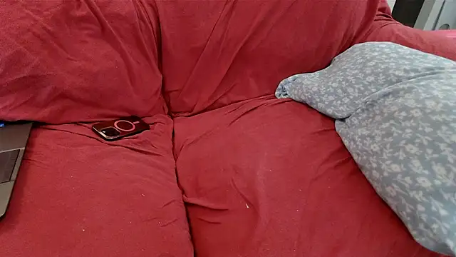 Snapshot of EmoDream1998 chatting on March 2025 04:45:01 PM EmoDream1998 online show from March 2025 04:45:01 PM