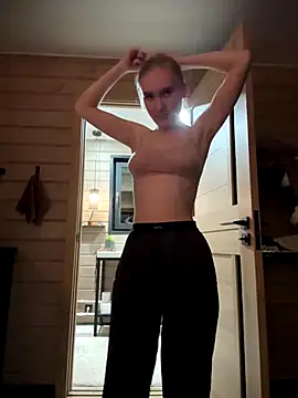 MariaTull online show from October 2025 06:59:01 PM