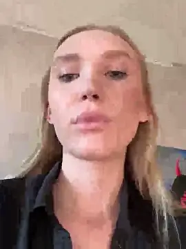 Snapshot of MariaTull chatting on June 2026 04:24:02 PM MariaTull online show from June 2026 04:24:02 PM