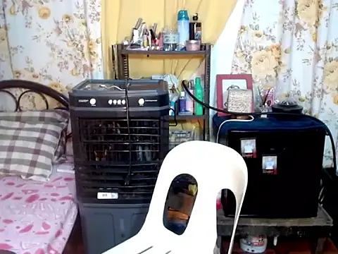 Snapshot of Bigdirtynipples chatting on October 2025 03:28:02 AM Bigdirtynipples online show from October 2025 03:28:02 AM