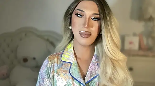 Ts glamxxxx online show from March 2025 01:37:02 AM