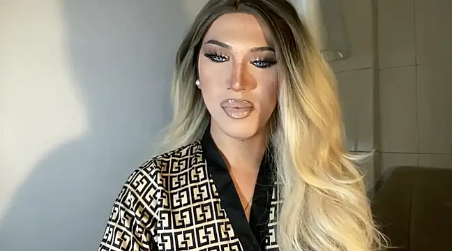 Ts glamxxxx online show from March 2025 03:28:01 PM