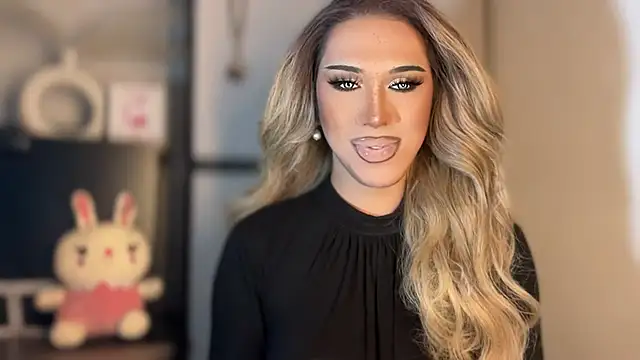 Snapshot of Ts_glamxxxx chatting on November 2025 12:11:02 AM Ts glamxxxx online show from November 2025 12:11:02 AM