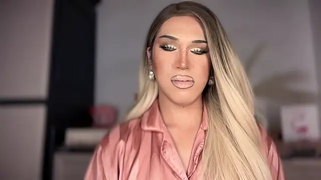 Snapshot of Ts_glamxxxx chatting on January 2026 01:41:01 AM Ts glamxxxx online show from January 2026 01:41:01 AM