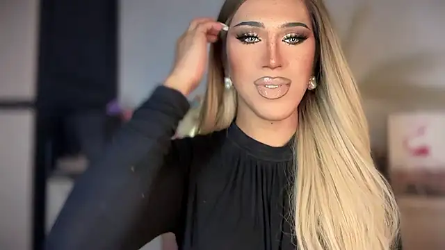 Snapshot of Ts_glamxxxx chatting on January 2026 02:39:01 AM Ts glamxxxx online show from January 2026 02:39:01 AM