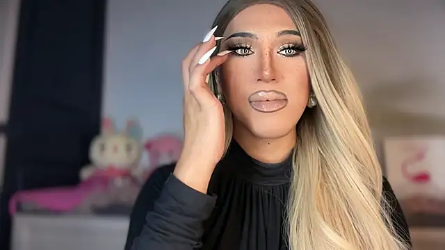 Snapshot of Ts_glamxxxx chatting on January 2026 12:47:01 AM Ts glamxxxx online show from January 2026 12:47:01 AM