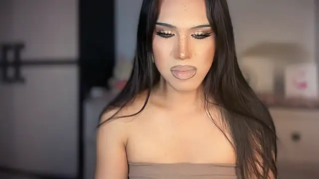 Snapshot of Ts_glamxxxx chatting on February 2026 07:02:01 AM Ts glamxxxx online show from February 2026 07:02:01 AM