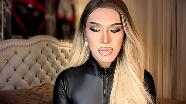 Snapshot of Ts_glamxxxx chatting on March 2026 03:23:02 AM Ts glamxxxx online show from March 2026 03:23:02 AM