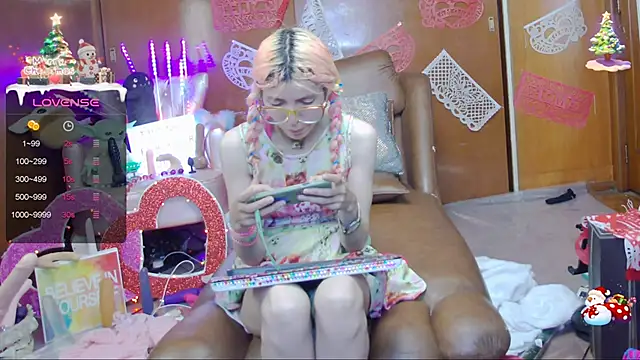 Skinygirl online show from February 2025 02:59:02 AM