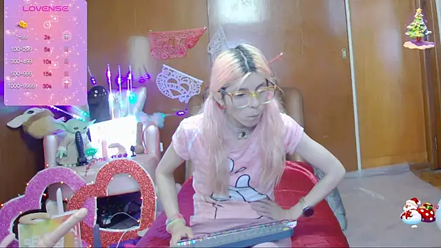 Skinygirl online show from March 2025 02:41:01 AM