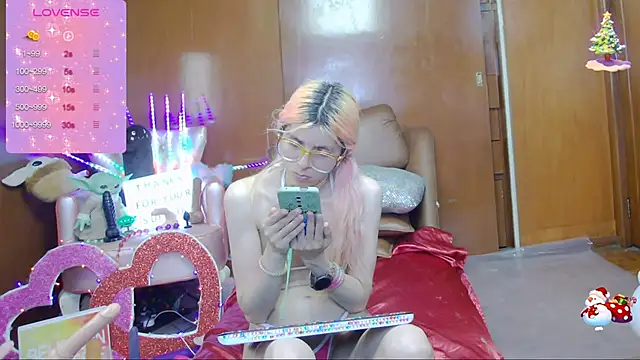 Skinygirl online show from March 2025 05:07:01 AM