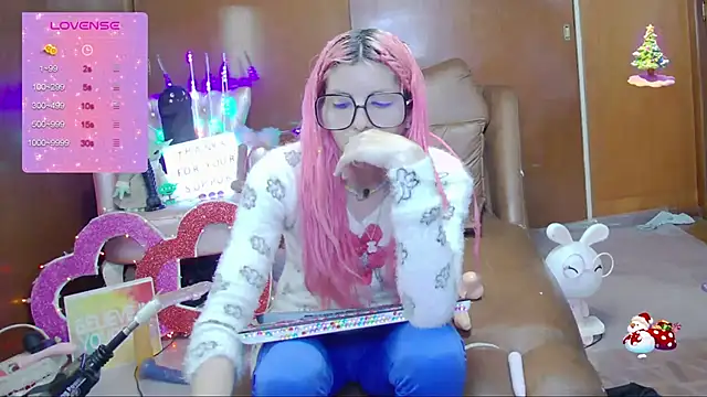 Skinygirl online show from September 2025 02:22:02 AM