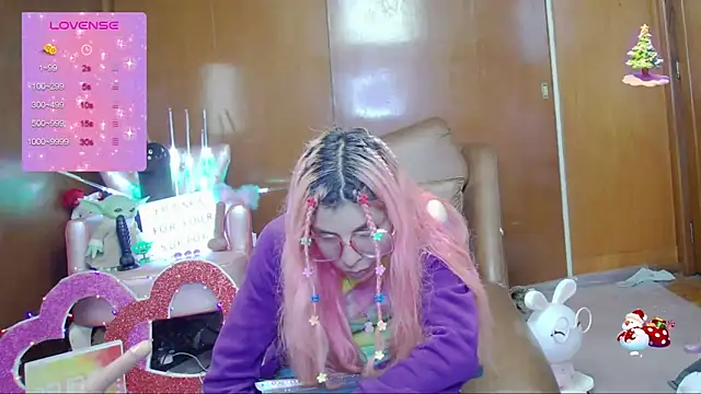 Skinygirl online show from October 2025 01:37:01 AM