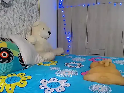 agatfox online show from December 2025 06:04:01 PM