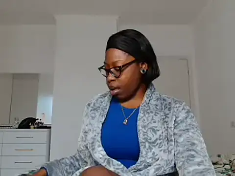 MadamIndigo online show from December 2025 02:01:02 PM