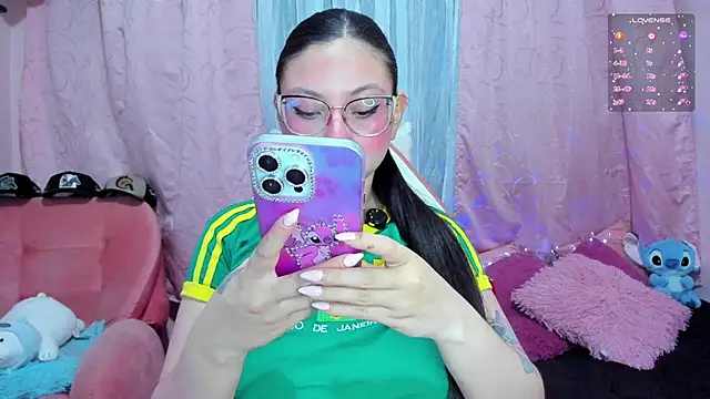 Snapshot of lucy_neil chatting on August 2026 09:55:01 AM lucy neil online show from August 2026 09:55:01 AM