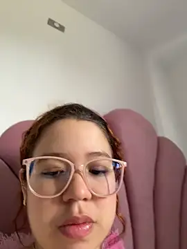 Lucyklein2022 online show from July 2026 03:47:01 PM