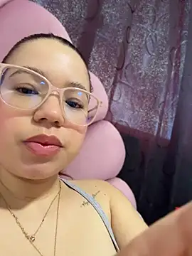 Lucyklein2022 online show from July 2026 04:39:33 PM