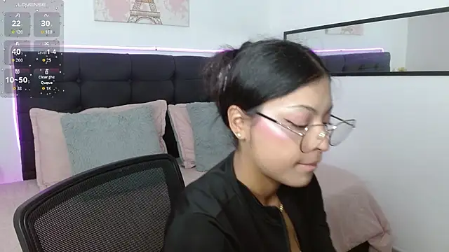 vaness weet online show from March 2026 08:36:01 PM