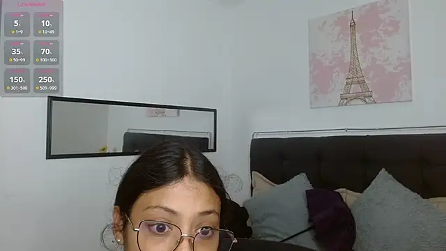 vaness weet online show from July 2026 08:29:02 PM