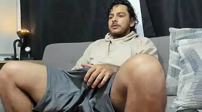 tuyo1995 online show from March 2025 04:57:02 AM