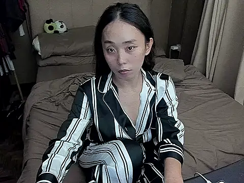 Snapshot of MissAyaCollins chatting on April 2026 10:25:01 AM MissAyaCollins online show from April 2026 10:25:01 AM