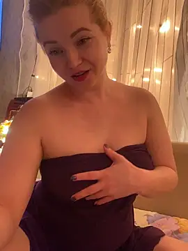 Lady  Maria online show from January 2025 07:17:02 PM