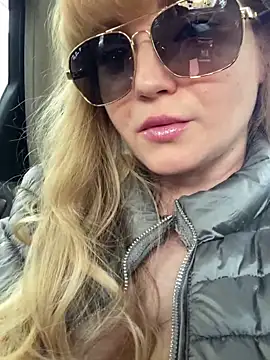 Lady  Maria online show from March 2025 01:45:01 PM