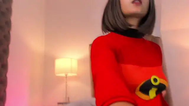 Emma Torres   online show from March 2025 03:39:02 PM