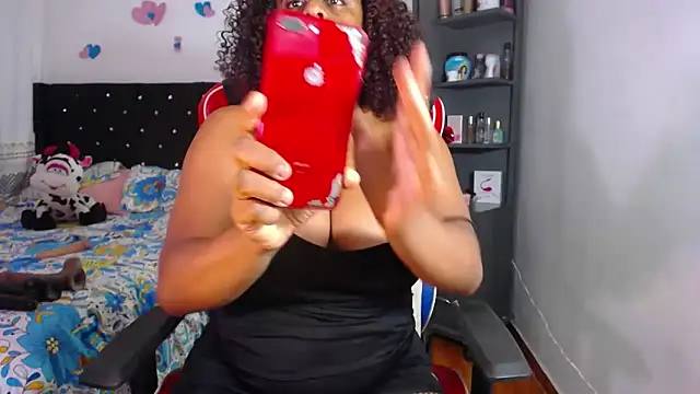 BellaKarla online show from May 2026 11:45:02 PM