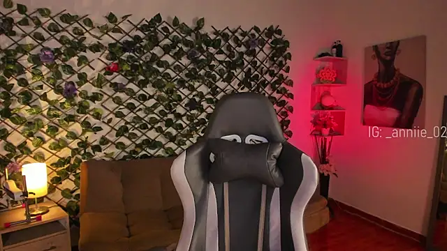 annie barozzi online show from January 2025 01:40:02 PM