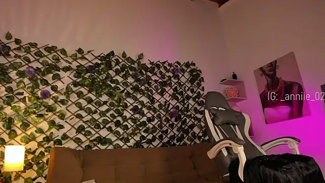 annie barozzi online show from January 2025 04:34:01 PM