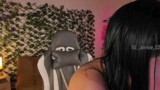 annie barozzi online show from January 2025 01:31:01 PM