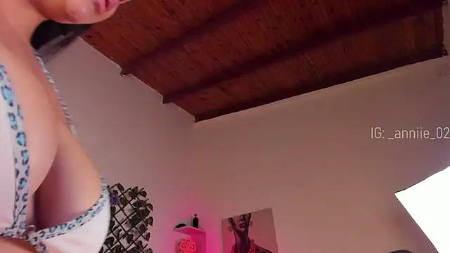 annie barozzi online show from January 2025 04:33:01 PM