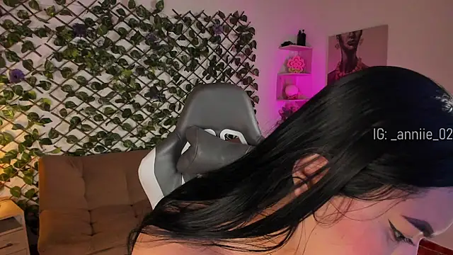 annie barozzi online show from January 2025 01:31:01 PM