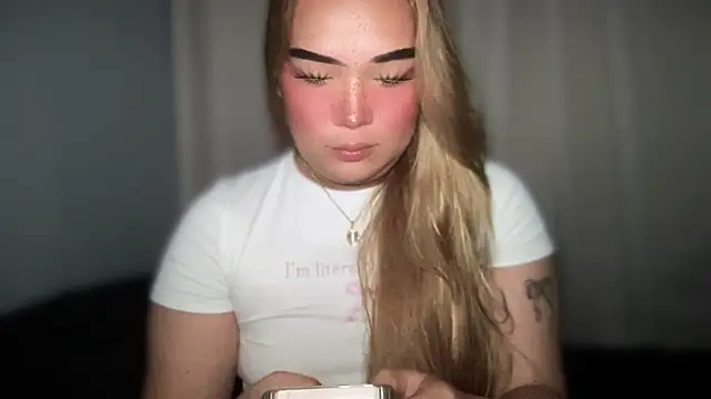 MissCataleyaxxx online show from October 2025 01:35:01 AM