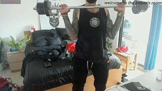 Snapshot of kaiser679_ chatting on January 2025 08:26:01 PM kaiser679 online show from January 2025 08:26:01 PM