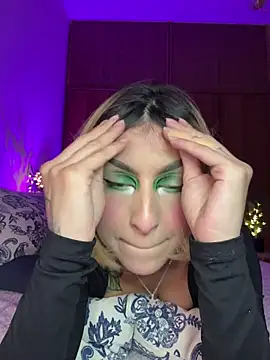 Snapshot of Cinamoonn chatting on March 2026 09:43:01 PM Cinamoonn online show from March 2026 09:43:01 PM