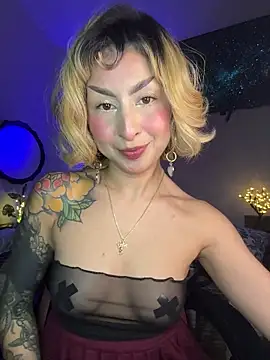 Snapshot of Cinamoonn chatting on April 2026 06:53:01 PM Cinamoonn online show from April 2026 06:53:01 PM