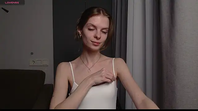 Snapshot of ly_lydia chatting on January 2025 03:38:01 AM ly lydia online show from January 2025 03:38:01 AM