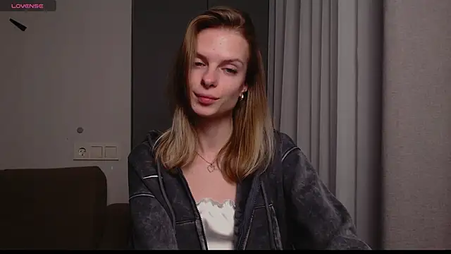 Snapshot of ly_lydia chatting on February 2025 03:06:01 AM ly lydia online show from February 2025 03:06:01 AM