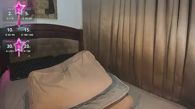 Snapshot of maviehugecock chatting on November 2025 04:24:01 AM maviehugecock online show from November 2025 04:24:01 AM