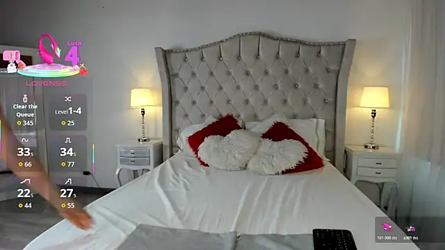 Naughtykitty4 online show from April 2026 03:39:01 PM