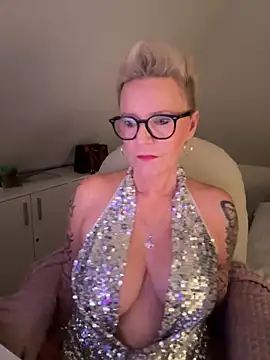 German Milf online show from November 2025 02:41:02 PM